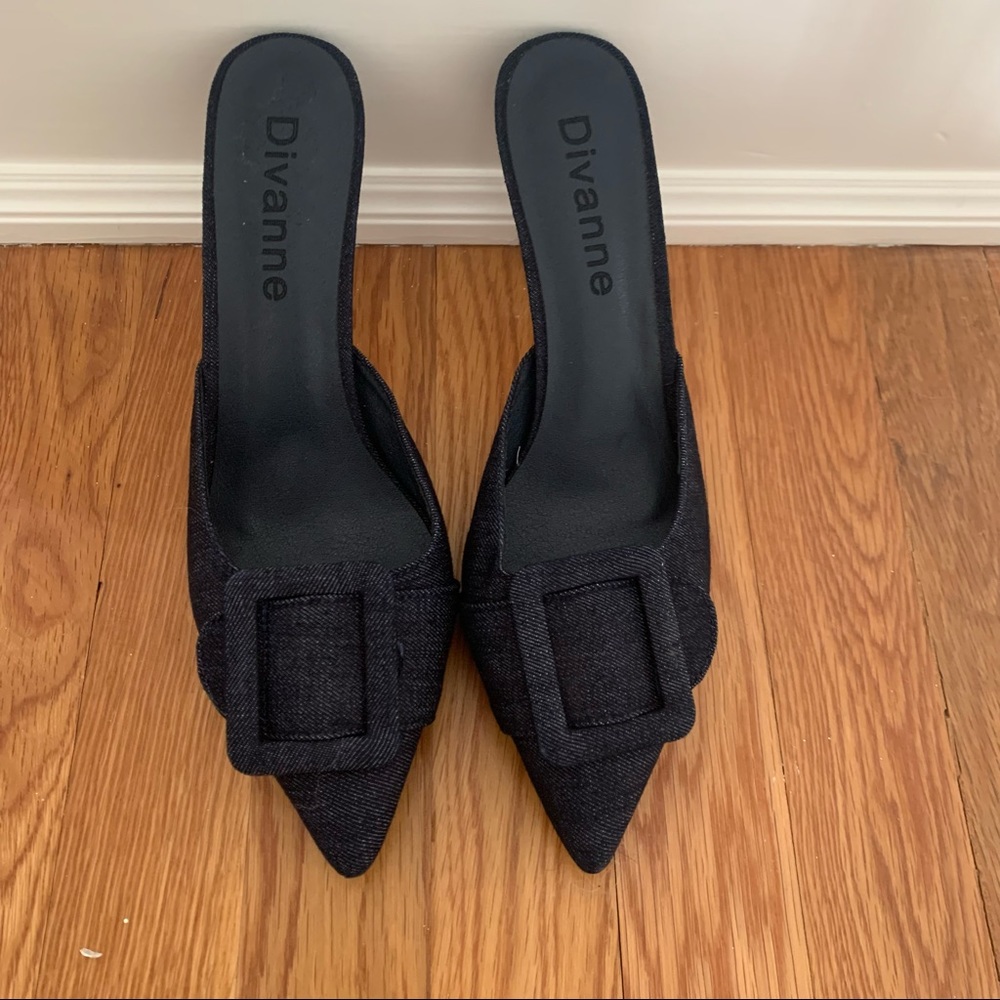 NWOB Divanne Navy Denim Slide On Heeled Pumps — Size 9